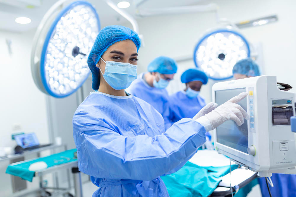 Infraestructura Hospitalaria y Equipos Médicos